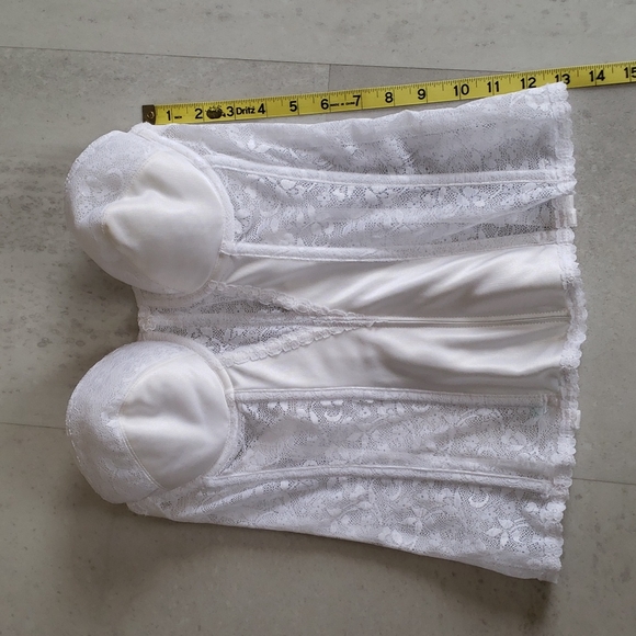 Carnival Women's strapless bustier - Picture 10 of 11